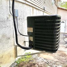Elsberry-Missouri-Before-and-After-Photos-of-a-New-Air-Conditioner-Installation 1